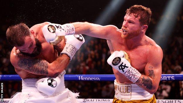 Combat entre Canelo et Kaleb